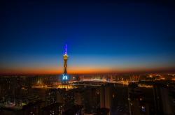 英雄联盟总决赛直播-当彩虹遇上银河，卢卡库一己之力击沉战舰，友谊赛见证历史级个人秀