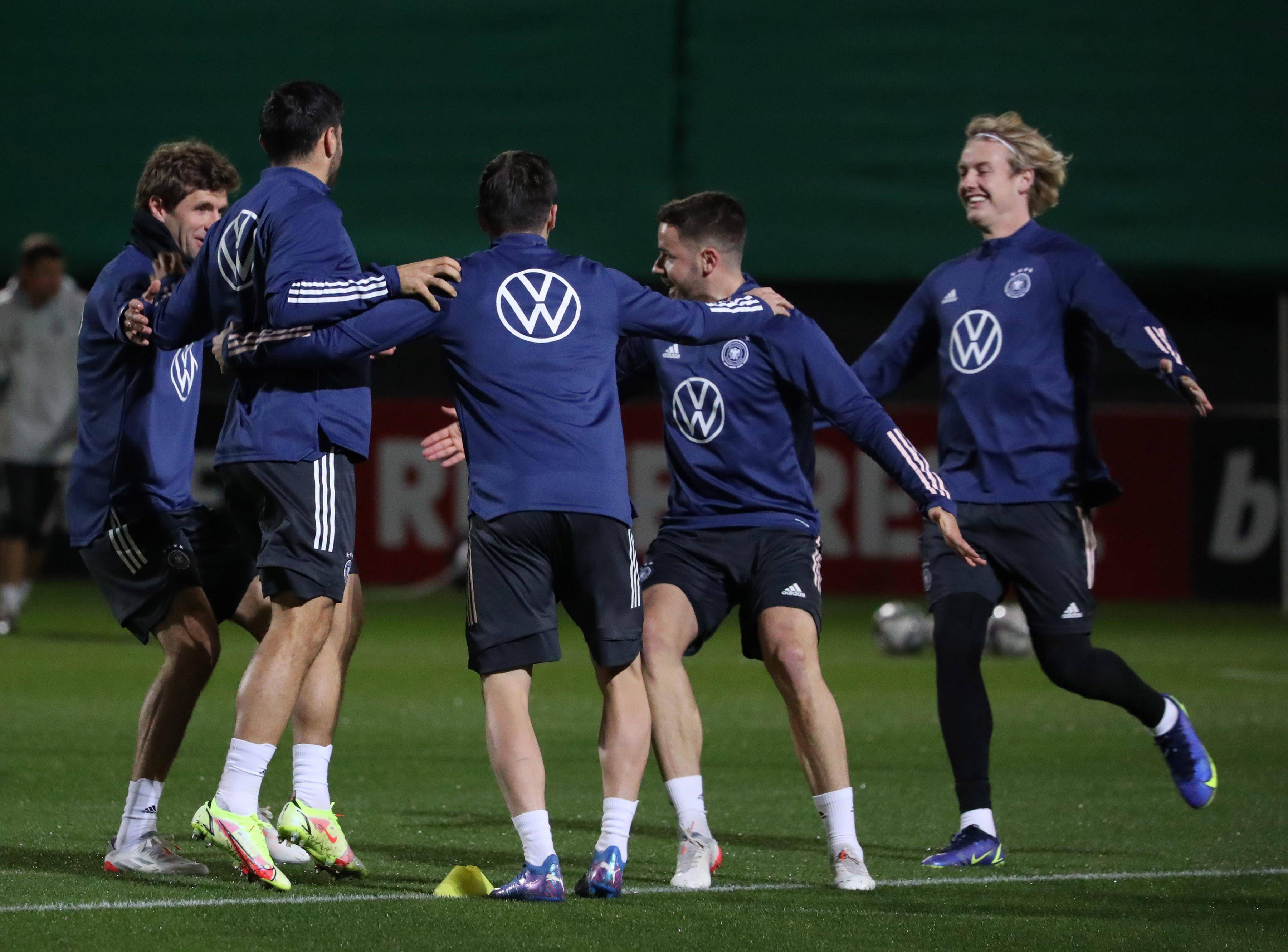 欧洲足球赛场：德国队力克对手，喜获胜利的简单介绍