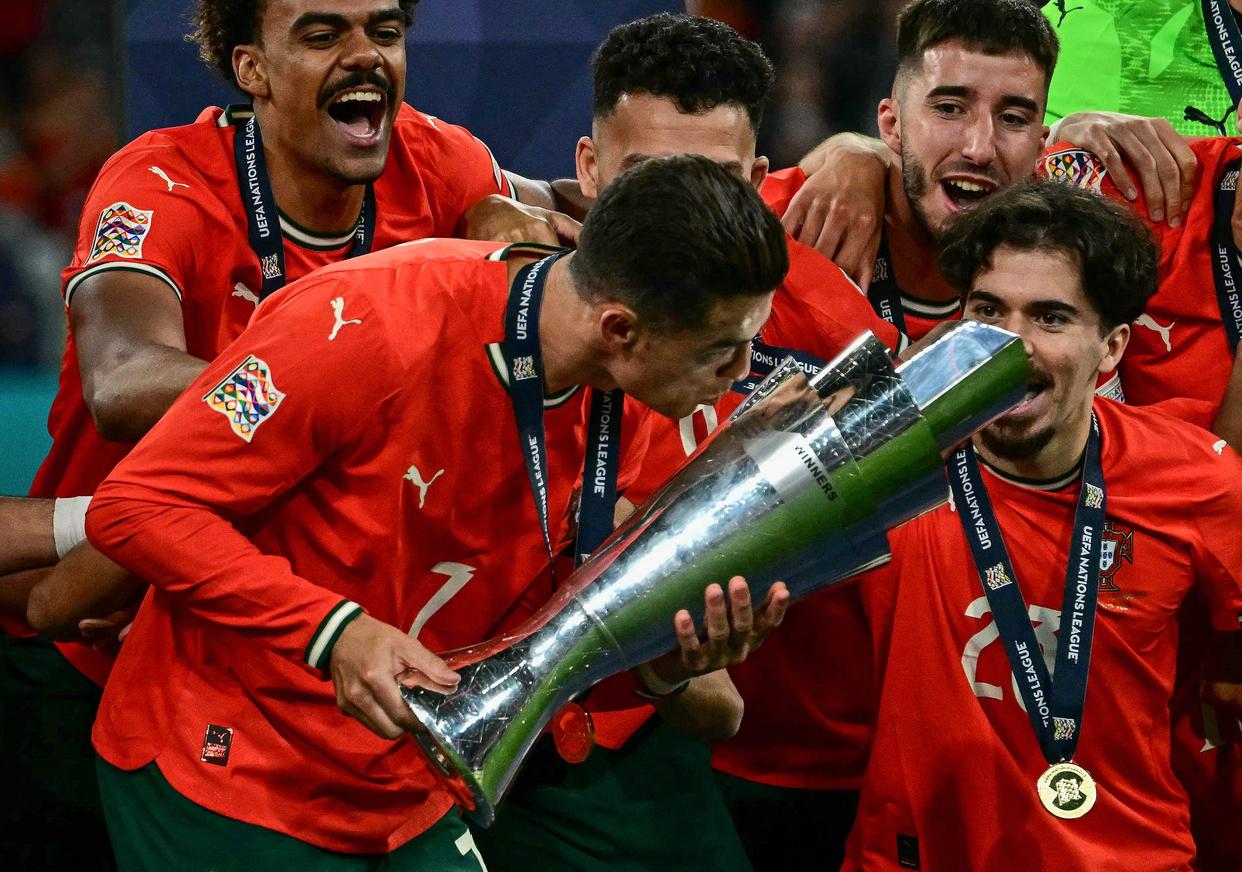 关于葡萄牙豪取胜利，成功晋级欧洲杯预选赛决赛的信息