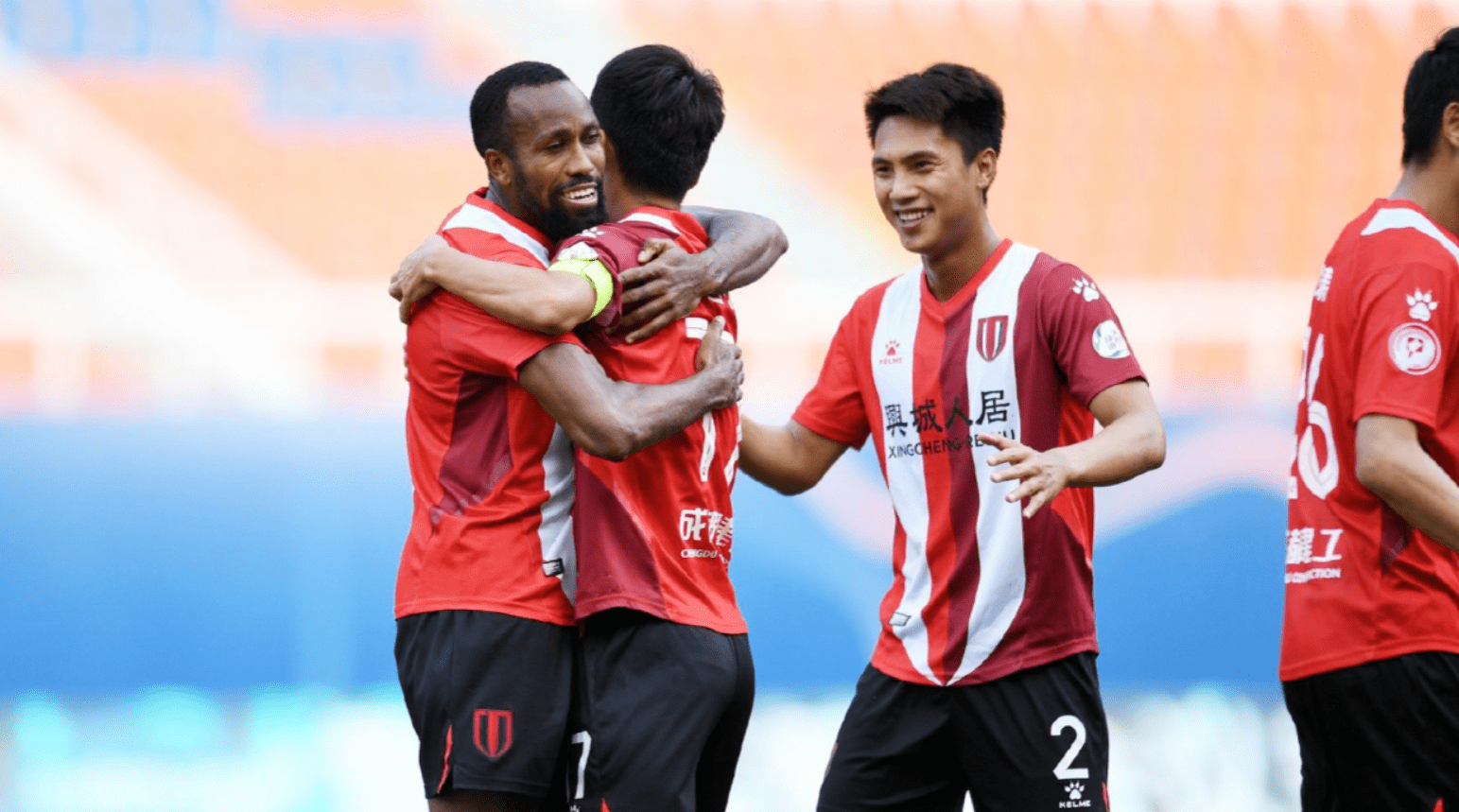 乌尔姆客场爆冷取胜，积分榜前列交战激烈