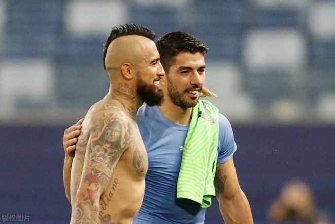 智利碾压墨西哥，戈麦斯统治全场